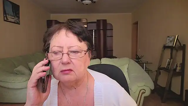 Margo Moll online show from 15, 3, 2026