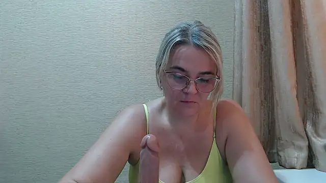 EleanoraDream online show from 5, 7, 2026