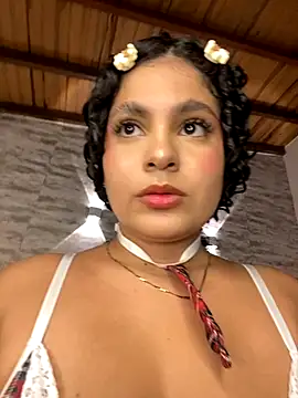 Snapshot of Yassy_vazquez chatting on 4, 10, 2025 Yassy vazquez online show from 4, 10, 2025