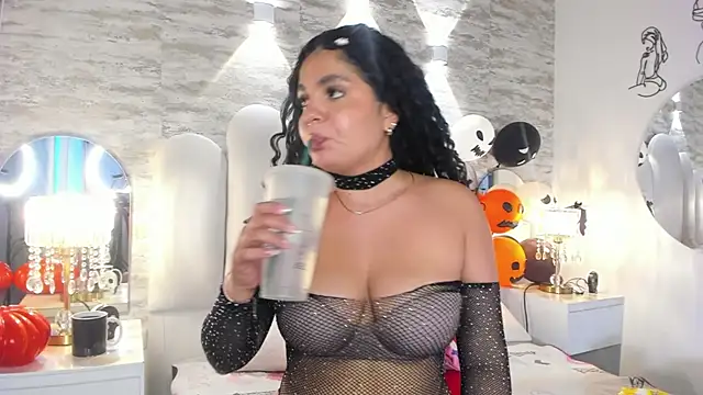 Snapshot of Yassy_vazquez chatting on 9, 10, 2025 Yassy vazquez online show from 9, 10, 2025
