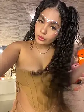 Snapshot of Yassy_vazquez chatting on 11, 10, 2025 Yassy vazquez online show from 11, 10, 2025