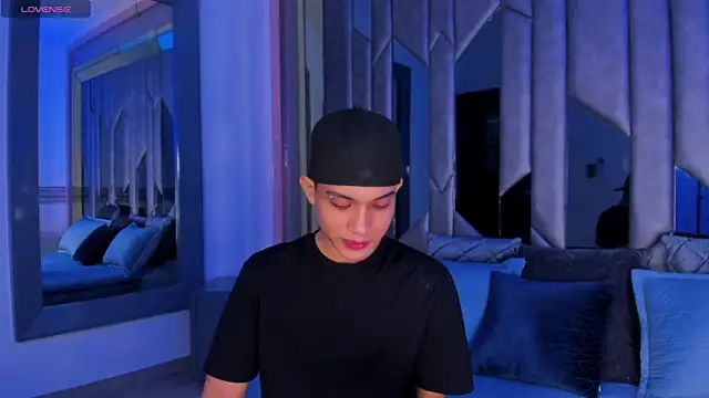Snapshot of Sebax_Young chatting on 8, 7, 2026 Sebax Young online show from 8, 7, 2026