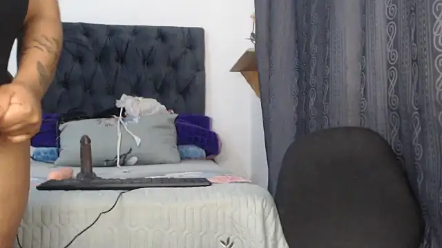 Snapshot of Busty-Caramel chatting on 16, 9, 2025 Busty-Caramel online show from 16, 9, 2025