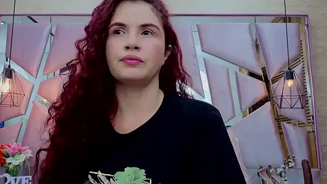 Snapshot of ThaliaCross chatting on 25, 6, 2026 ThaliaCross online show from 25, 6, 2026
