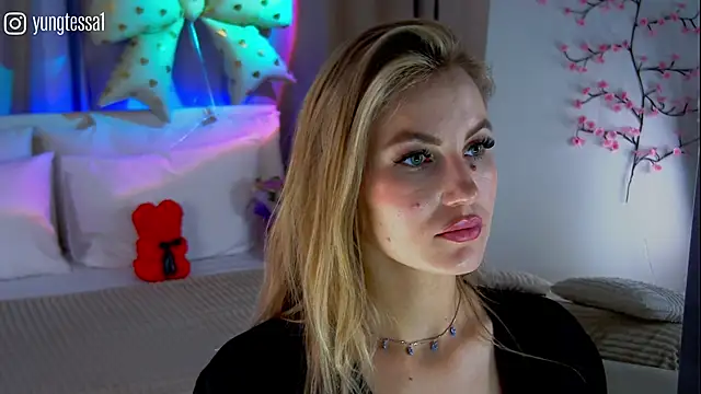 YungTessa online show from 22, 6, 2026