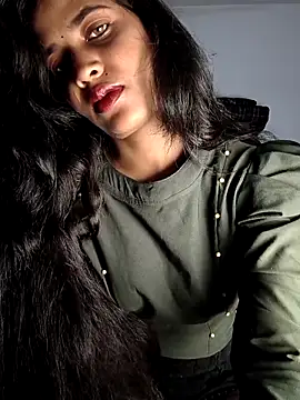 cute radhikaa online show from 15, 9, 2025