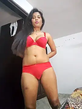 cute radhikaa online show from 16, 4, 2026