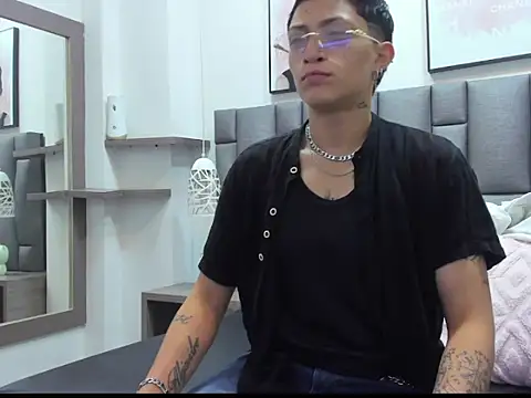 ZoeKrug online show from 14, 3, 2026