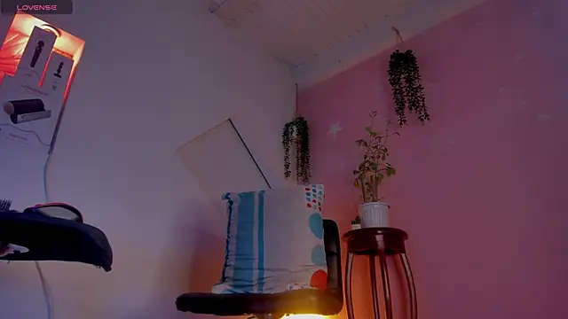 Chloe cooperr online show from 11, 10, 2025