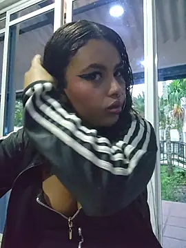 Yessica Lopezz online show from 2, 5, 2026