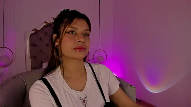 Snapshot of Yourwishisme_val chatting on 31, 7, 2026 Yourwishisme val online show from 31, 7, 2026