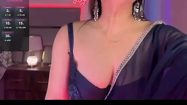 Snapshot of SunhariGirl chatting on 10, 9, 2025 SunhariGirl online show from 10, 9, 2025