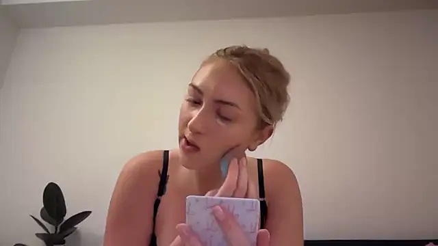 Kitty Swetty online show from 14, 2, 2026