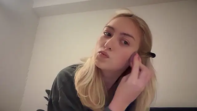 Kitty Swetty online show from 14, 4, 2026