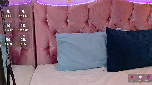 KARINAJTORRES online show from 23, 7, 2026