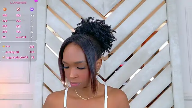 Agatha-Adams online show from 13, 10, 2025