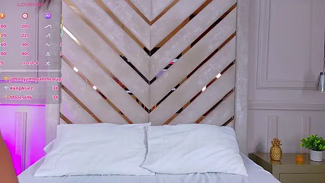 Agatha-Adams online show from 19, 11, 2025