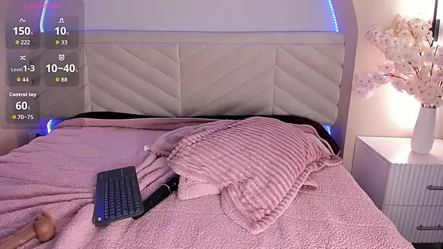 Bella Williiams online show from 28, 7, 2026