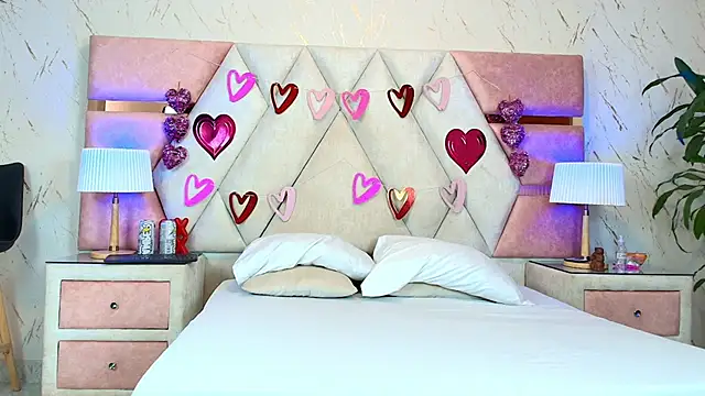 Zoelucas online show from 17, 9, 2025