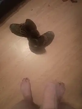 Snapshot of Crossedsissy chatting on 5, 1, 2026 Crossedsissy online show from 5, 1, 2026