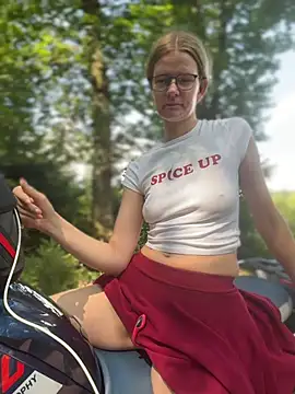Bikergirl 97 online show from 5, 8, 2026