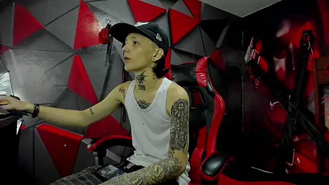 StraightBoy Nick online show from 21, 9, 2025