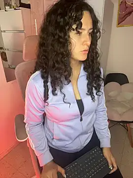 Dannaa Lovs online show from 15, 10, 2025