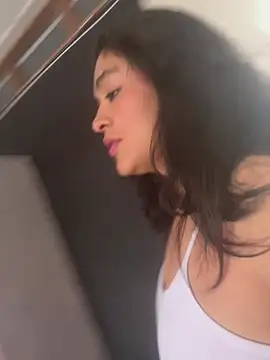 EmilyNoir1 online show from 16, 7, 2026