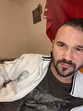 Ionut899xh online show from 3, 11, 2025