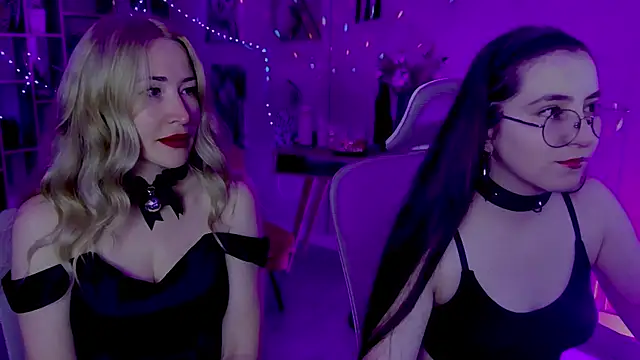 Snapshot of AstraMonroe chatting on 11, 9, 2025 AstraMonroe online show from 11, 9, 2025