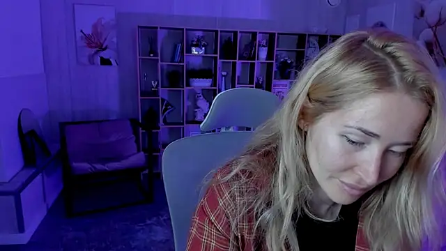 Snapshot of AstraMonroe chatting on 21, 9, 2025 AstraMonroe online show from 21, 9, 2025