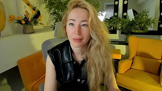 Snapshot of AstraMonroe chatting on 30, 9, 2025 AstraMonroe online show from 30, 9, 2025