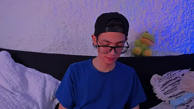 Snapshot of thiago_kinghot chatting on 15, 9, 2025 thiago kinghot online show from 15, 9, 2025