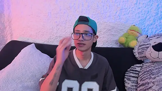 Snapshot of thiago_kinghot chatting on 19, 9, 2025 thiago kinghot online show from 19, 9, 2025