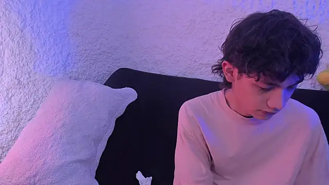 Snapshot of thiago_kinghot chatting on 22, 9, 2025 thiago kinghot online show from 22, 9, 2025