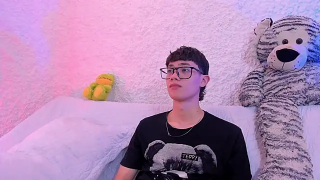 Snapshot of thiago_kinghot chatting on 1, 10, 2025 thiago kinghot online show from 1, 10, 2025