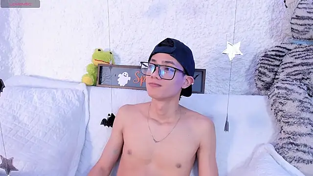 Snapshot of thiago_kinghot chatting on 10, 10, 2025 thiago kinghot online show from 10, 10, 2025