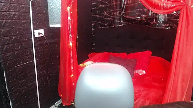 mia 778 online show from 18, 9, 2025