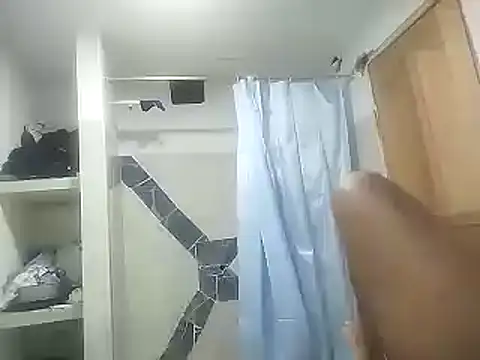 Snapshot of thiago_bigcockxx chatting on 4, 11, 2025 thiago bigcockxx online show from 4, 11, 2025