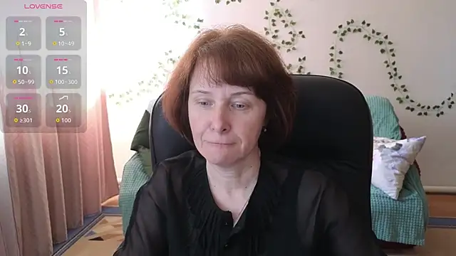 Lia Tito online show from 8, 5, 2026