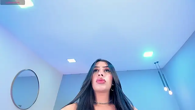 LeahLombardi  online show from 4, 12, 2025