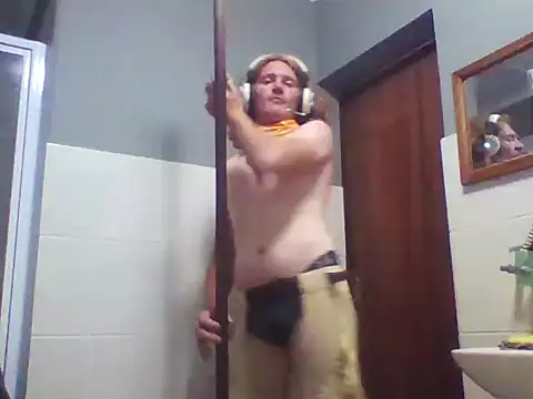 untamedredsnake online show from 3, 3, 2026