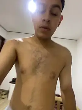 Snapshot of dominant_boy77 chatting on 9, 10, 2025 dominant boy77 online show from 9, 10, 2025