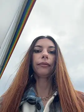 Amelie Crosby online show from 3, 7, 2026