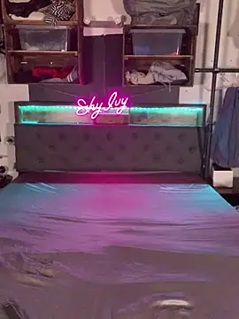 Snapshot of Shy_Ivy chatting on 15, 10, 2025 Shy Ivy online show from 15, 10, 2025