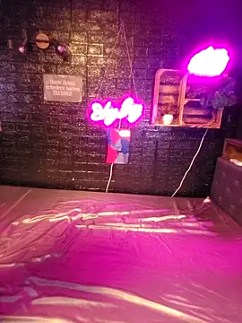 Snapshot of Shy_Ivy chatting on 5, 11, 2025 Shy Ivy online show from 5, 11, 2025