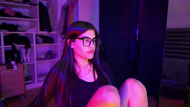 capriciousqueen online show from 8, 10, 2025