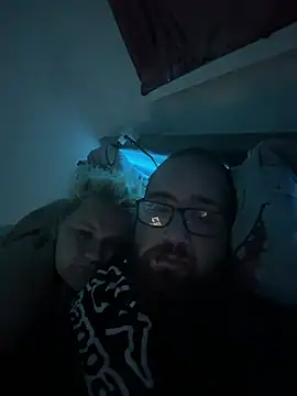 Snapshot of mrandmrsdarkside chatting on 10, 4, 2026 mrandmrsdarkside online show from 10, 4, 2026