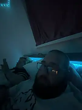 Snapshot of mrandmrsdarkside chatting on 11, 4, 2026 mrandmrsdarkside online show from 11, 4, 2026