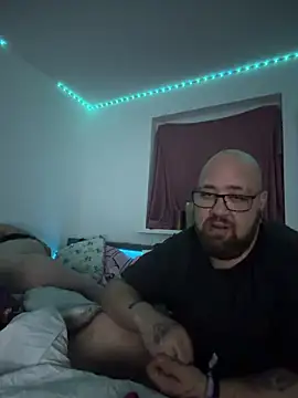 Snapshot of mrandmrsdarkside chatting on 12, 4, 2026 mrandmrsdarkside online show from 12, 4, 2026